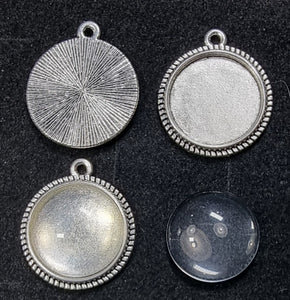 PENDANT/CHARM BRASS BASE - CLEAR GLASS CAB - 20X2MM - ANT. SILVER