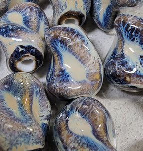 PORCELAIN - H/MADE 21 X 15 X 16.5MM BEAD - BLUE & BONE MOTTLE