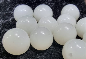 14MM GLASS BEADS - ROUND - IMIT. JADE - OYSTER LIGHT