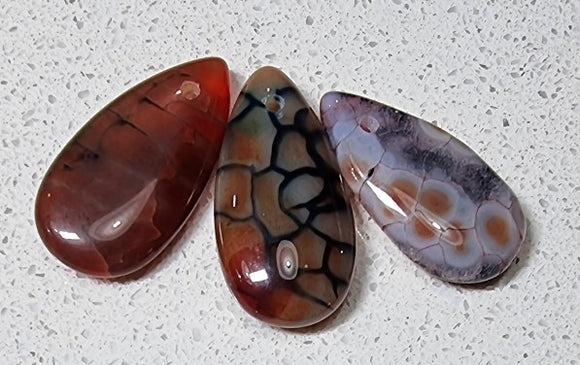CABOCHON/PENDANT 30 X 15 X 5-7MM TEARDROP NATURAL DRAGON VEIN