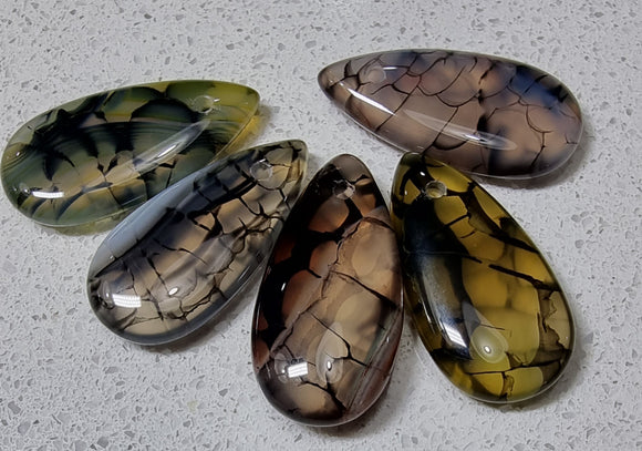 CABOCHON/PENDANT 30 X 15 X 5-7MM TEARDROP NATURAL DRAGON VEIN