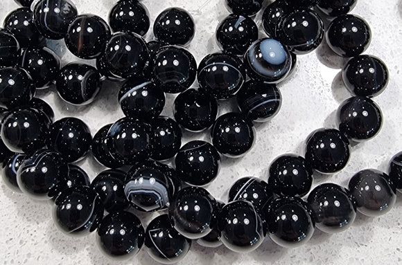 10MM NATURAL STRIPED AGATES - BLACK MOTTLE COLOUR