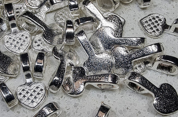 BAILS - GLUE ON - BRIGHT SILVER HEART