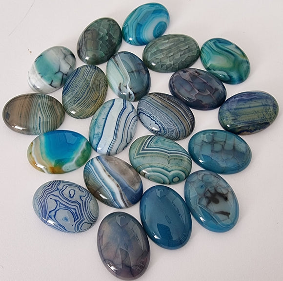 CABOCHONS 32x22x7MM OVAL NATURAL STRIPED AGATE