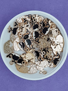CHARMS - WHALE - 12.5 X 13 X 1.5MM BLACK/WHITE COLOUR