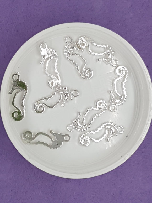 CHARMS - SEAHORSE - 21 X 9MM SILVER COLOUR
