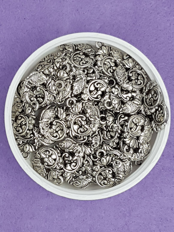 CHARMS - FISH - 17 X 14MM ANTIQUE SILVER COLOUR