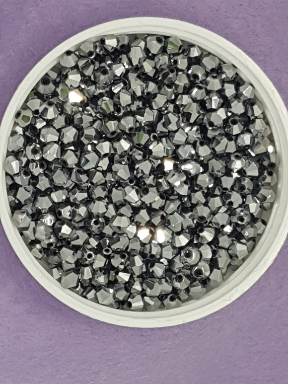 BICONES - 4MM CRYSTAL GLASS FACETED BEADS - SILVER PLATED (04)