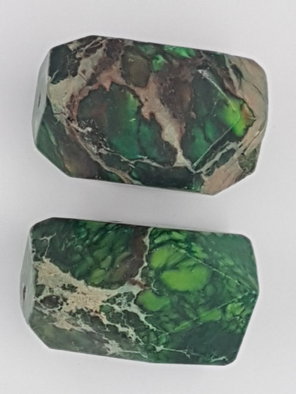 27-30MM NATURAL FACETED REGALITE BEADS- GREEN/NATURAL COLOUR