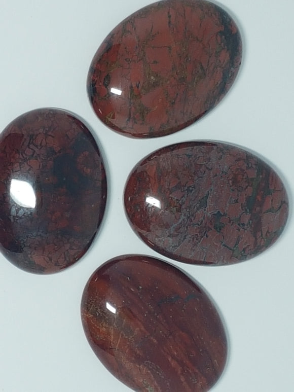 CABOCHONS 40 X 30 X 8MM OVAL BRECCIATED JASPER