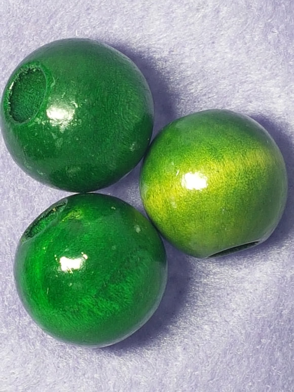 25MM WOODEN ROUND BEADS - DARK GREEN