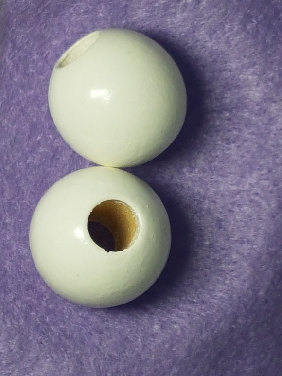 25MM WOODEN ROUND BEADS - WHITE