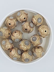 15MM INDONESIAN ROUND BEADS -CREAM