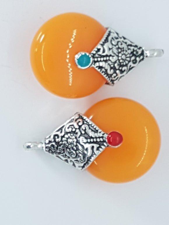 38X23X17MM RESIN PENDANTS - GOLDEN ROD