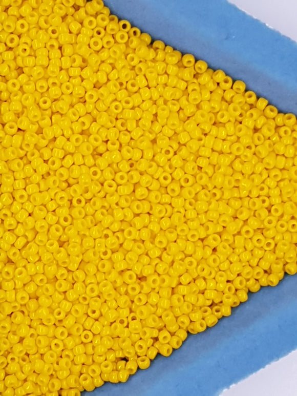 TOHO 11/0 SEED BEADS - OPAQUE GOLD/YELLOW