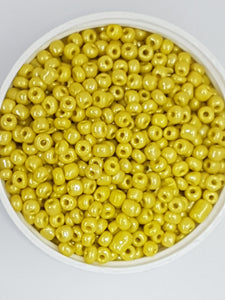 6/0 CHINESE ROUND SEED BEADS - OPAQUE - LUSTERED YELLOW