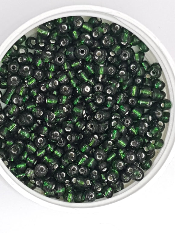 6/0 CHINESE SEED BEADS - SILVER LINED -XMAS GREEN