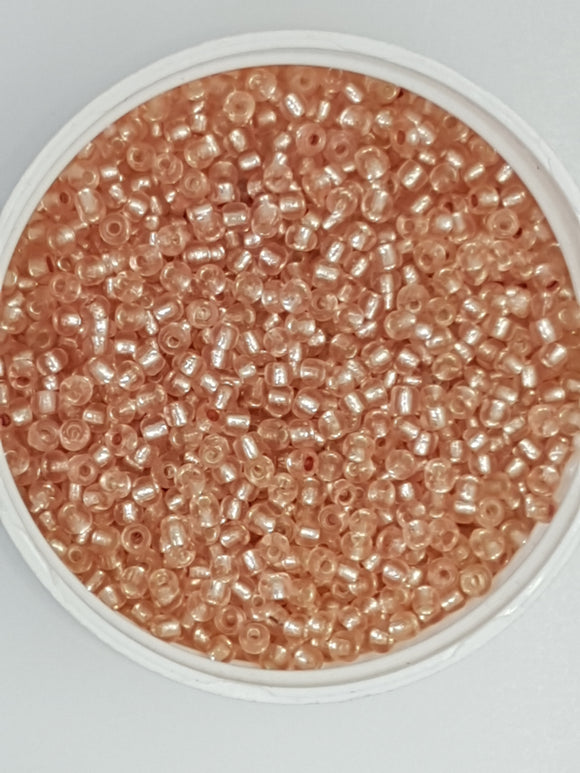 8/0 CHINESE GLASS SEED BEADS - TRANSPARENT PINK