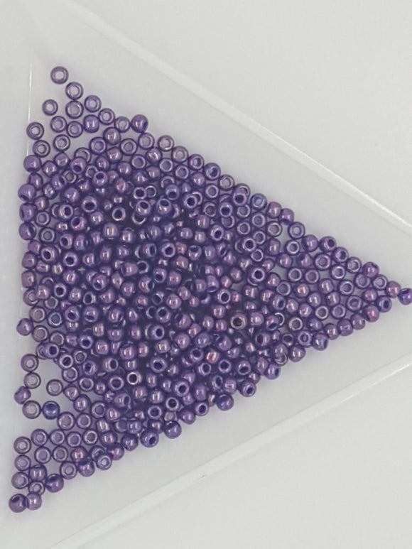 11/0 JAPANESE GLASS SEED BEADS - OPAQUE - PURPLE FUCHSIA