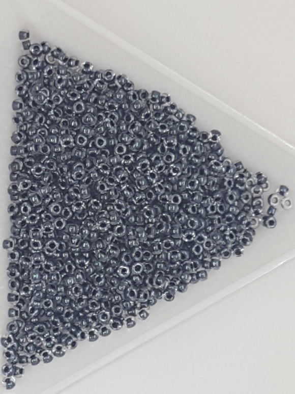 11/0 JAPANESE GLASS SEED BEADS - TRANS. COL. LINED - BLACK