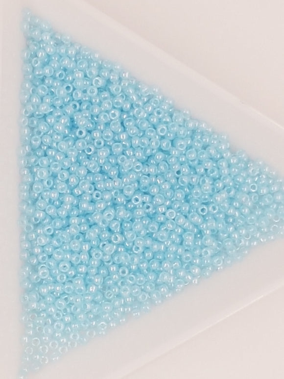 15/0 JAPANESE GLASS SEED BEADS - TRANSPARENT - CEYLON BABY BLUE