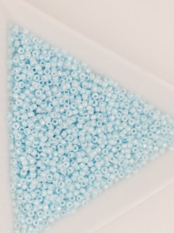 15/0 JAPANESE GLASS SEED BEADS - OPAQUE -BABY BLUE PEARL
