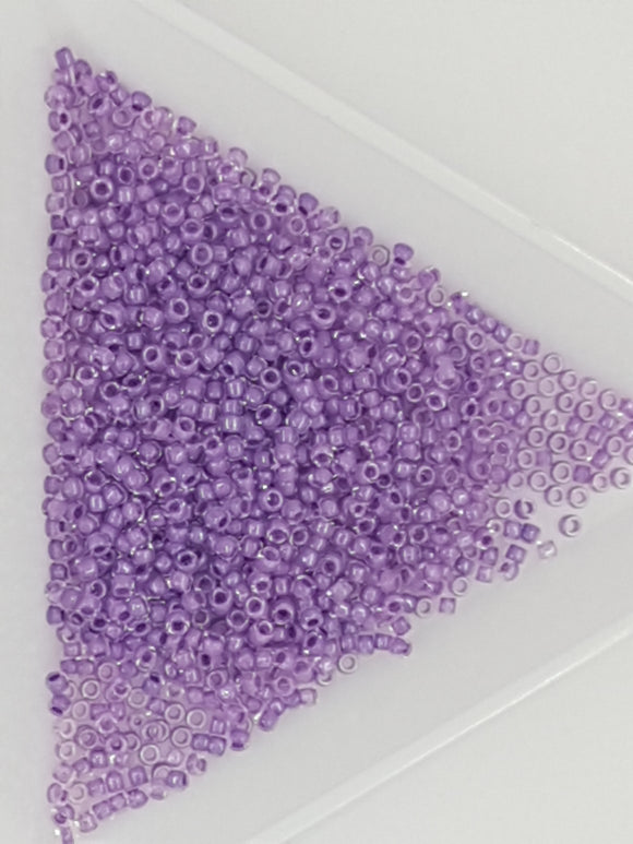 15/0 JAPANESE GLASS SEED BEADS - TRANSPARENT - COL. LINED VIOLET