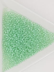 15/0 JAPANESE GLASS SEED BEADS - TRANSPARENT - MINT GREEN