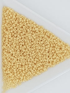 15/0 JAPANESE GLASS SEED BEADS - OPAQUE - EGGSHELL