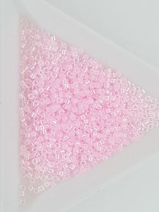 MIYUKI 11/0 DELICA BEADS - LINED PALE PINK