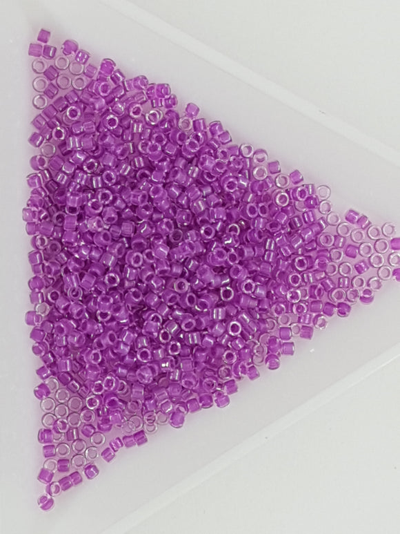 MIYUKI 11/0 DELICA BEADS - LINED AB LILAC
