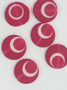 18X20X3MM MATT RESIN BEADS - CRIMSON/WHITE