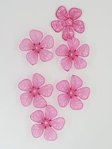 25.5x26x7.5MM ACRYLIC TRANSPARENT FLOWERS - FUCHSIA