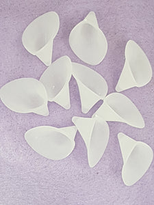 25x15x19.5MM ACRYLIC FROSTED CALLA LILY FLOWERS - WHITE