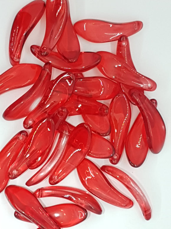 26x8.5x3.5MM GLASS PENDANT/BEAD LEAVES - RED