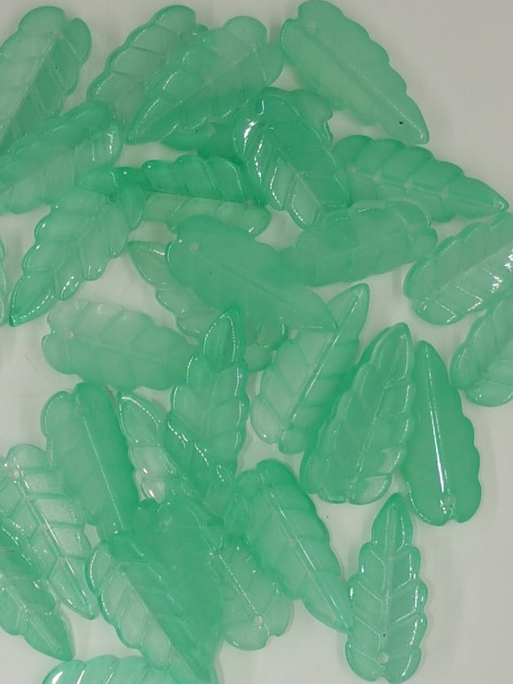 23x10x5MM GLASS TRANSPARENT GLASS LEAVES - AQUAMARINE