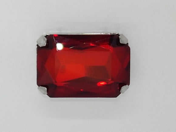 27x18x10MM GLASS RHINESTONE RECTANGLE MONTEE - RED