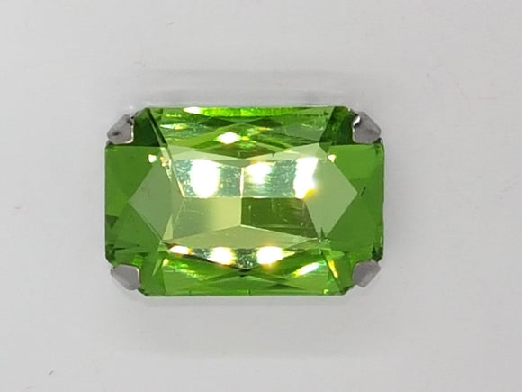 27x18x10MM GLASS RHINESTONE RECTANGLE MONTEE - PERIDOT