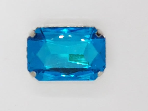 27x18x10MM GLASS RHINESTONE RECTANGLE MONTEE - SKY BLUE