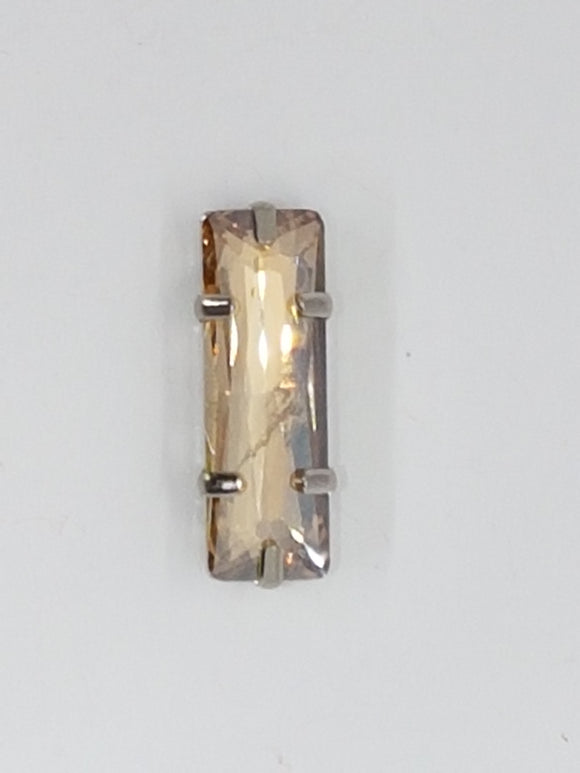 21x7MM GLASS RHINESTONE RECTANGLE MONTEE - CHAMPAGNE