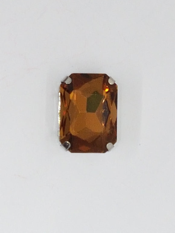 18x13MM GLASS RHINESTONE RECTANGLE MONTEE - LIGHT BROWN