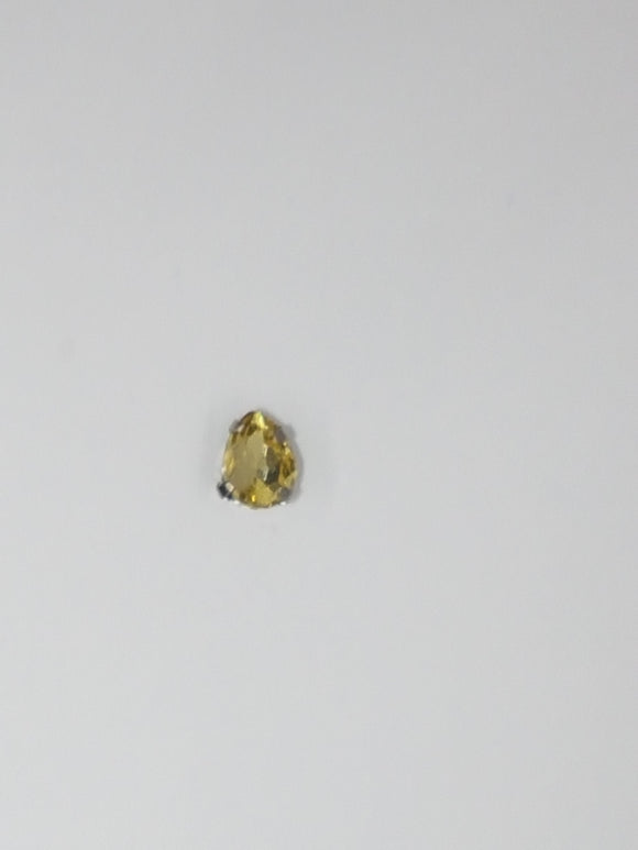 8x6MM GLASS RHINESTONE TEARDROP MONTEE - CHAMPAGNE