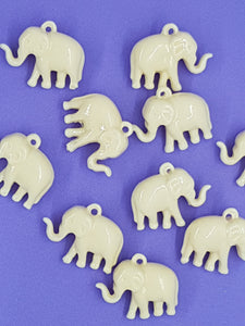 CHARMS - ELEPHANT - 19x24x9MM - CORNSILK COLOUR