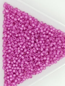 TOHO 11/0 SEED BEADS - GILT-LINED MAGENTA