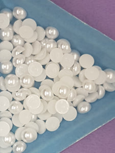 8MM FLAT BACK ACRYLIC IMITATION PEARLS - ROUND - WHITE