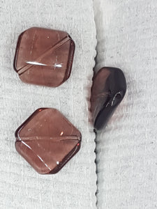20MM TWISTED RHOMBUS GLASS BEADS - AMETHYST