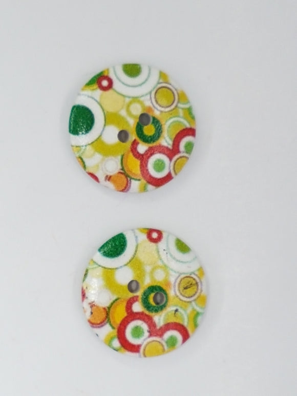 BUTTONS - 25MM WOODEN CIRCLES MOTIF - GREEN/RED