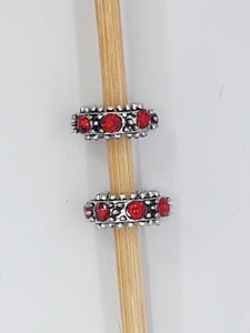11MM  LARGE HOLE RONDELLE - ANTIQUE SILVER - RED