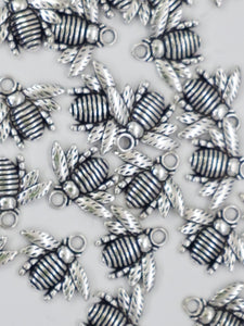 CHARMS - BEE - 21 X 16MM ANTIQUE SILVER COLOUR