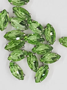 12x6MM GLASS RHINESTONE HORSE EYE MONTEE - PERIDOT